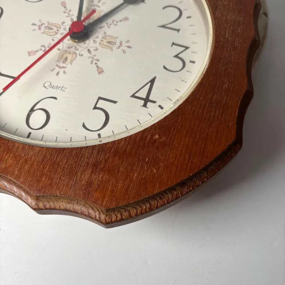 Elgin Wall Clock Brown Wood Scalloped Quartz Floral Made in USA Cottagecore 10